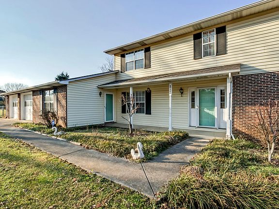 2nd image of 2719 Greenway Dr