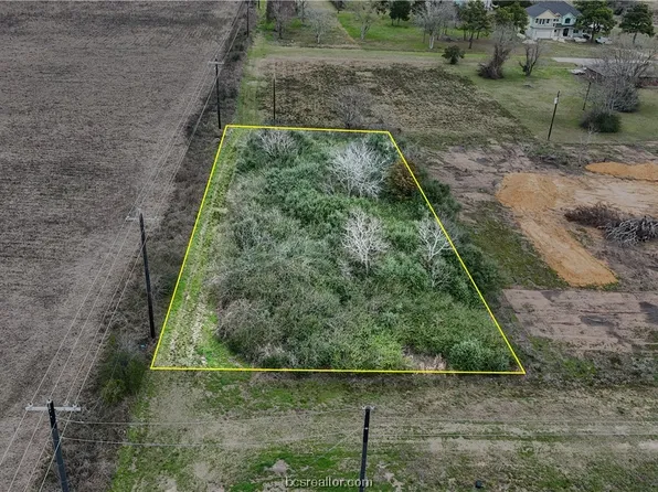 Oleander St, Waller, TX 77484