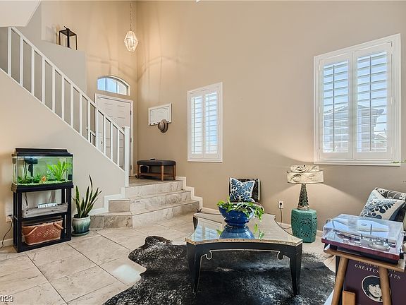 5th image of 8025 Farthings Hill Dr
