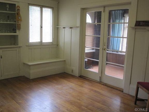 4th image of 320 E Kingsley Ave