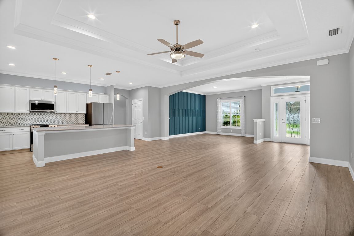 next background image