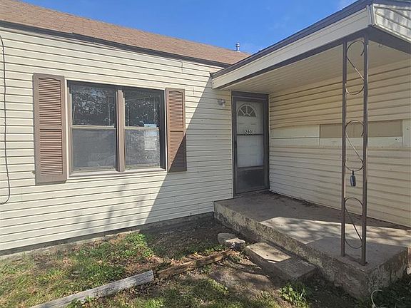 2nd image of 2601 SW A Ave