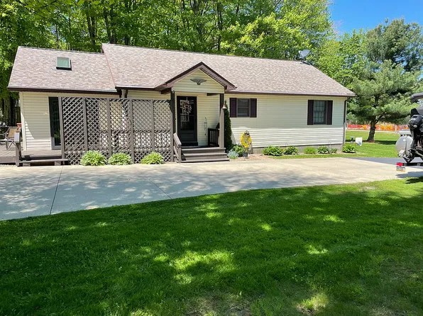 7000 Morningview St, Andover, OH 44003
