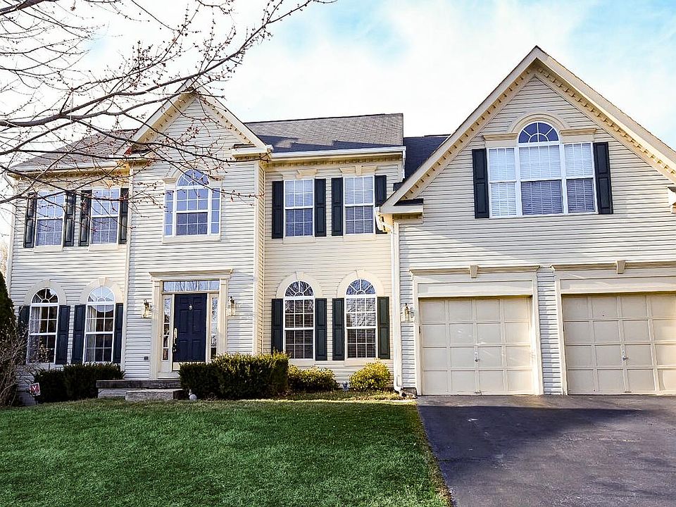 1st image of 35738 Montrose Ct
