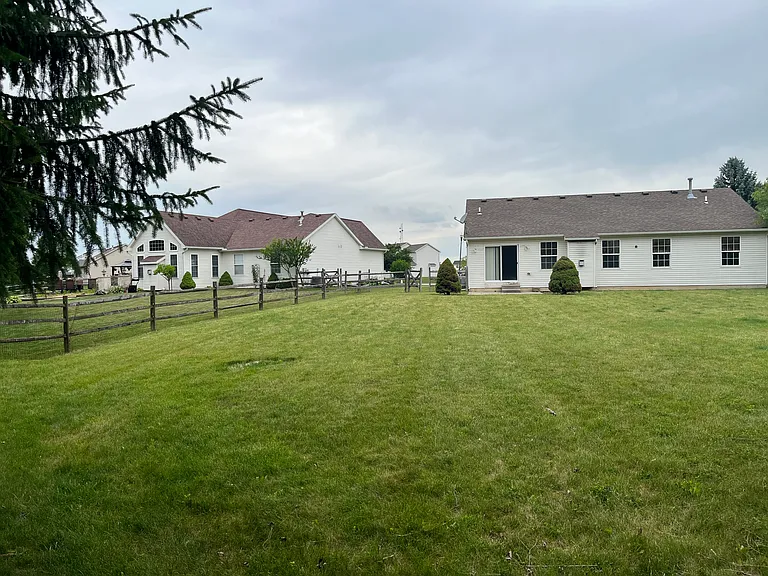 5858 Sarah Lake Dr — Photo 5