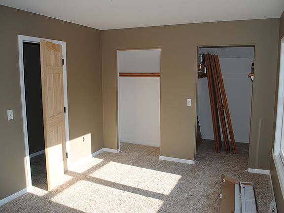 3rd image of 744 Union Ave SE