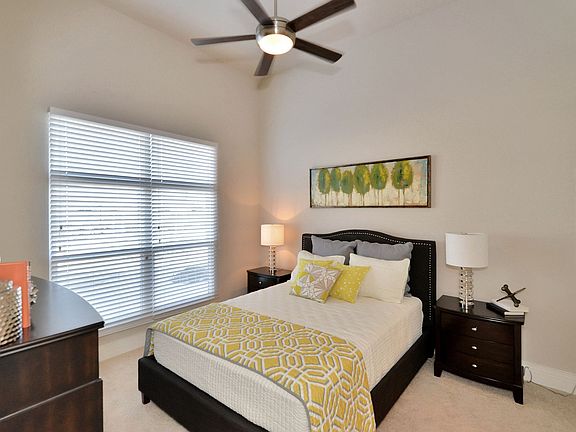 5th image of 351 N 5th St #1931669