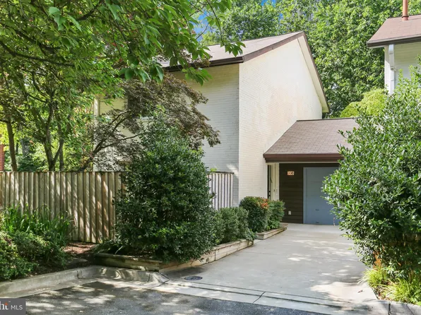 338 New Mark Esplanade, Rockville, MD 20850