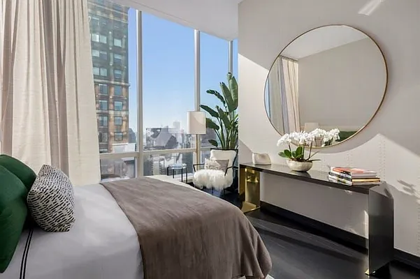 Sold by Extell Marketing Group | media 30