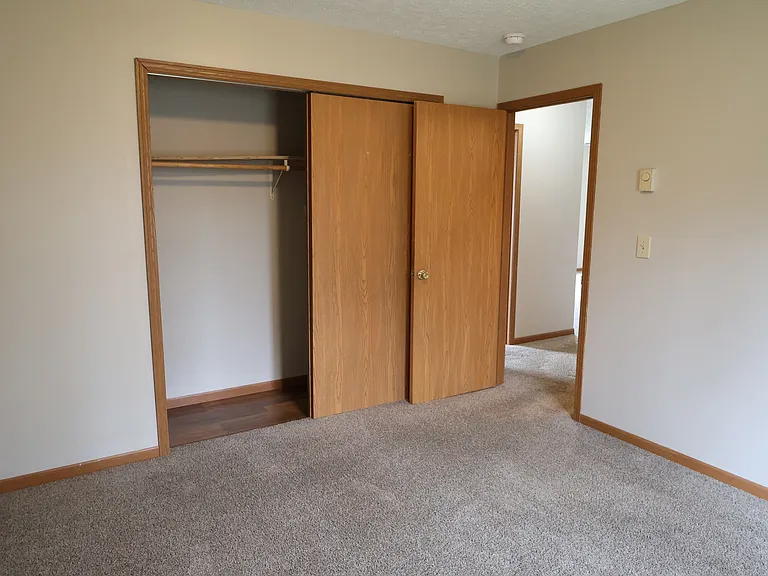 8 Westside Ct — Photo 19