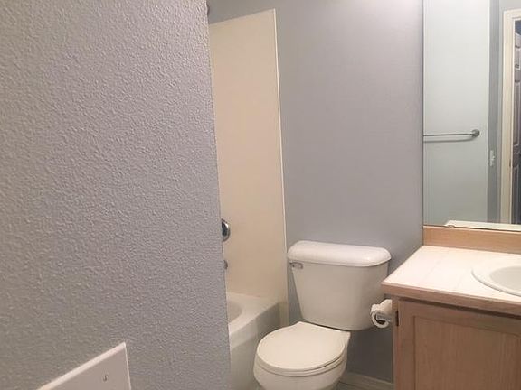 4th image of 16723 Cobblestone Dr
