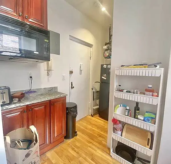 1229 1st Ave #20 — Photo 4