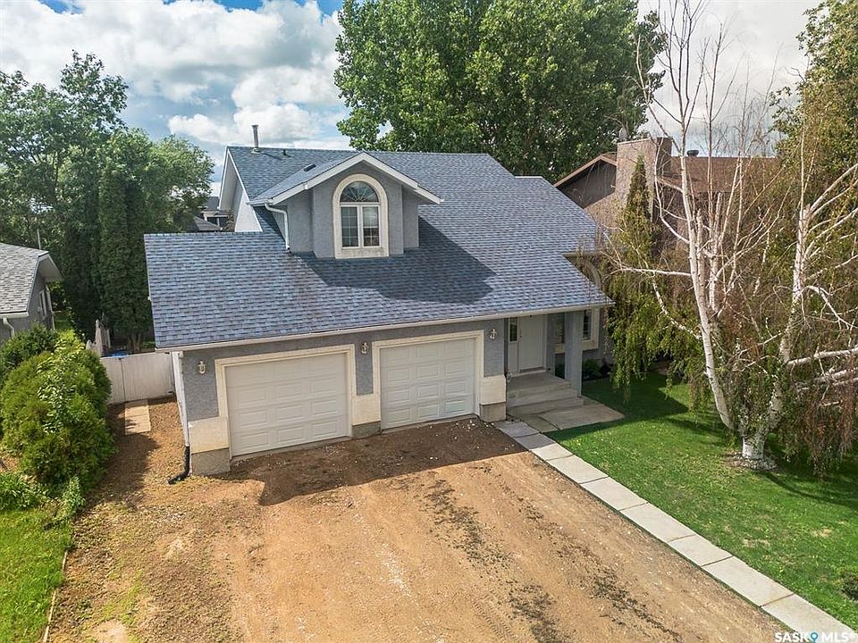 1st image of 418 Fehr CRESCENT