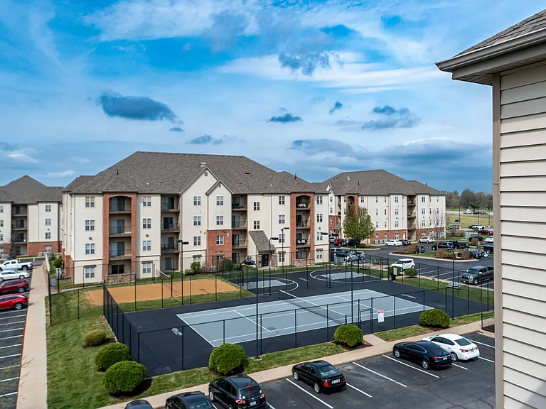 Coryell Courts Apartments — Photo 22