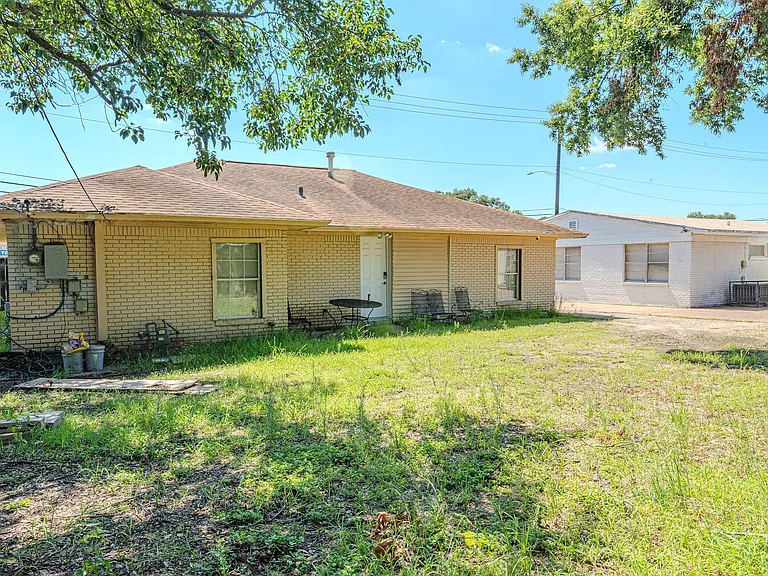 2125 Strawberry Rd — Photo 15