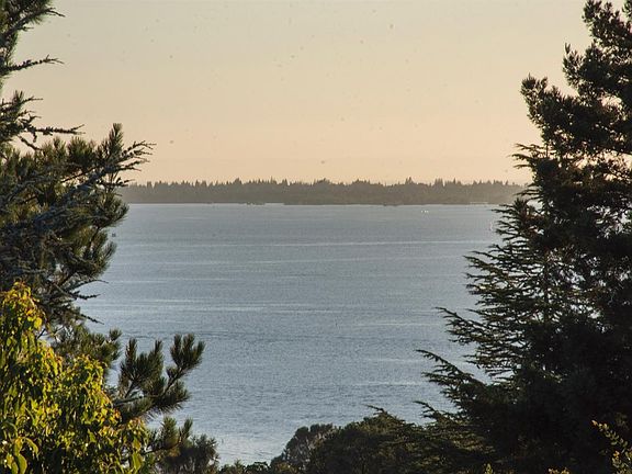 3rd image of 2036 Crest Mar Cir