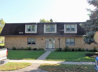 351 N Chestnut St, Byron, IL 61010