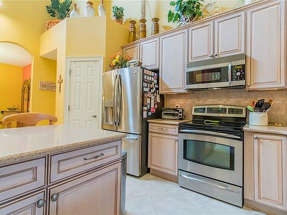 4th image of 11407 Blue Lilac Ave