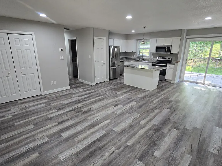96 Locust Ct — Photo 5