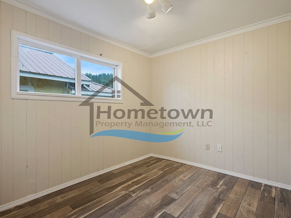 1st image of 220 W Mission Ave