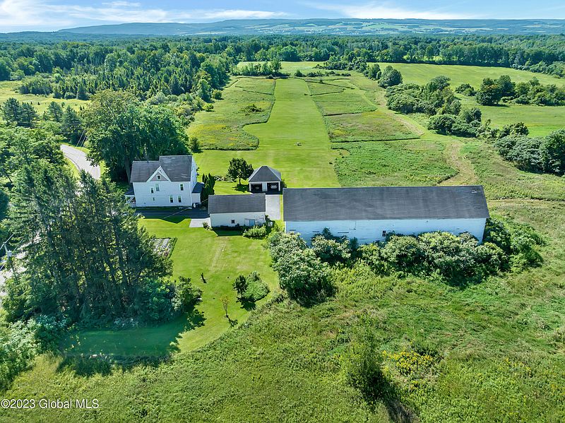 5th image of 316 Jones Road