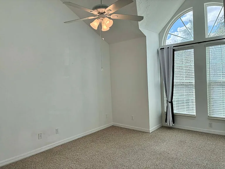 1930 Westminster Cir #2 — Photo 16