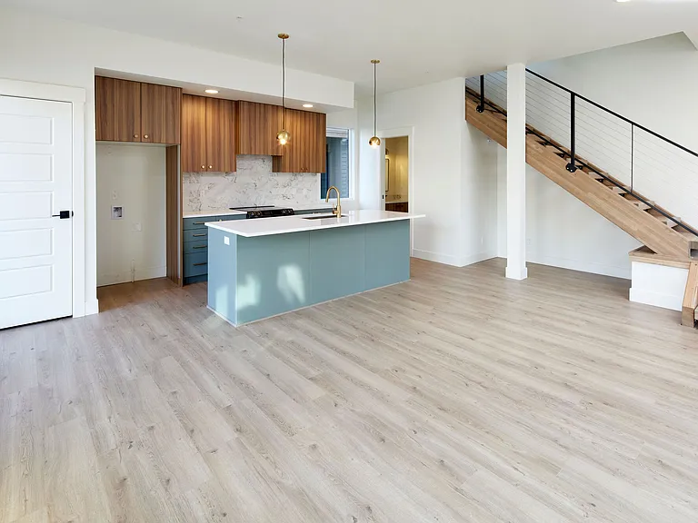 140 NE Sacramento St — Photo 17