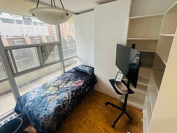 2nd image of 50 Rosehill Ave #510B