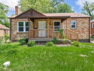 230 Henquin Dr, Saint Louis, MO, 63135
