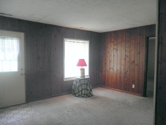 2nd image of 330 Nancy St SE