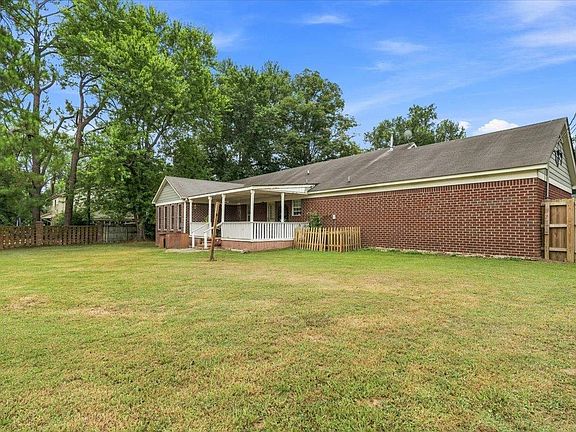 2nd image of 4760 Hallbrook Dr