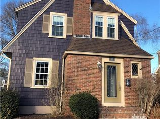 23 Dartmouth Ave, Riverside, RI 02915