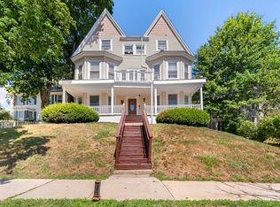 63 W Main St, Marlborough, MA 01752