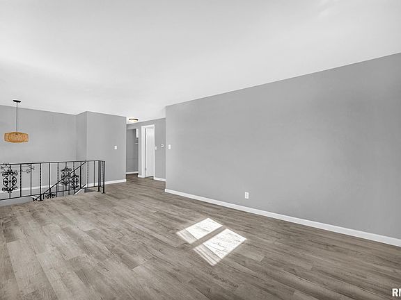 4th image of 401 Belaire Dr