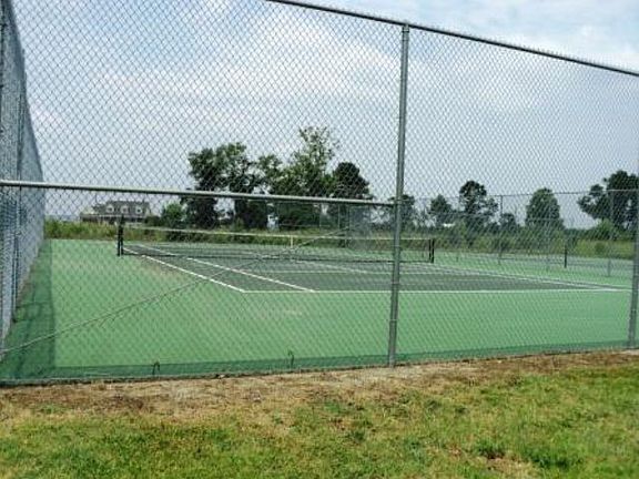 4th image of 287 W Eagle View Ln