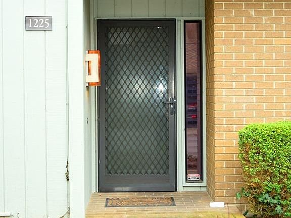2nd image of 1225 Vanderbilt Way
