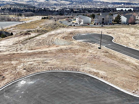 2nd image of 18 Falcon Ridge Dr