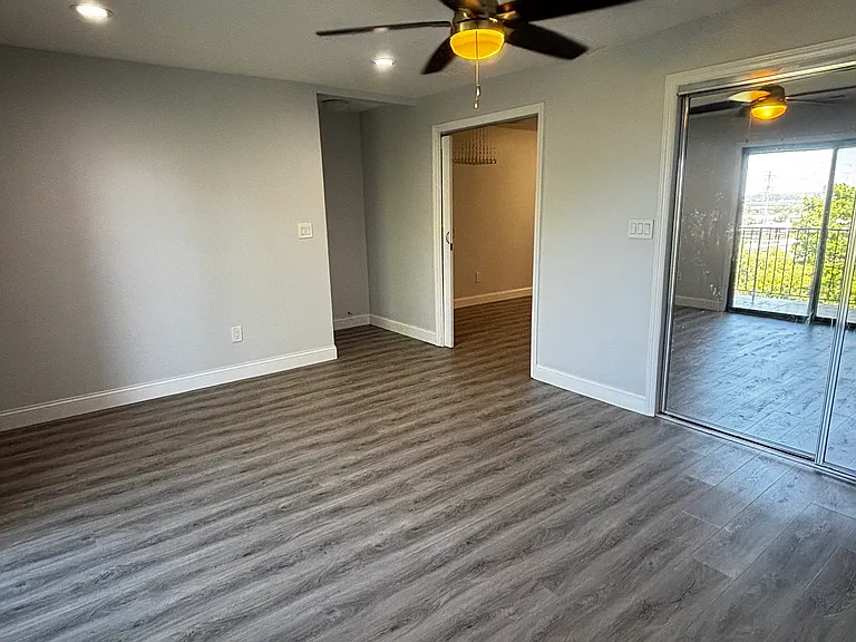 6409 Liberty Ave #I3 — Photo 22