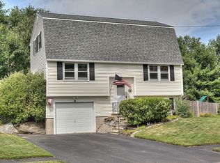 97 Nottingham Dr, Nashua, NH 03062