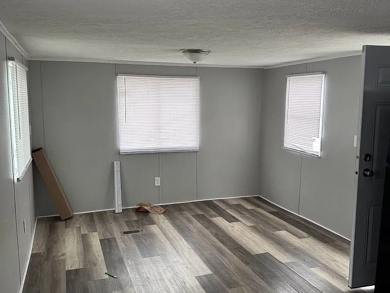 701 State St #6 — Photo 2