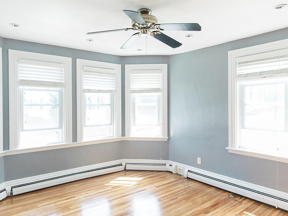 1st image of 1 Willow Ave #1