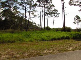 1606 Bayou Dr, Carrabelle, FL 32322