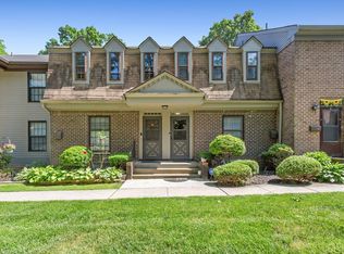 324 Gill Ln APT 3E, Iselin, NJ 08830