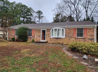 122 Salisbury Rd, Colonial Heights, VA 23834