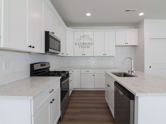 5th image of 1030 S Underwood Pl Unit 120