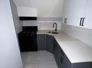 880 S 14th St #2, Newark, NJ 07108