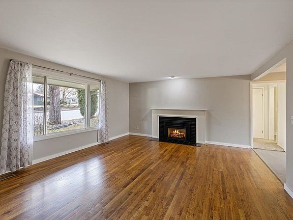 4th image of 6603 N Whitehouse St