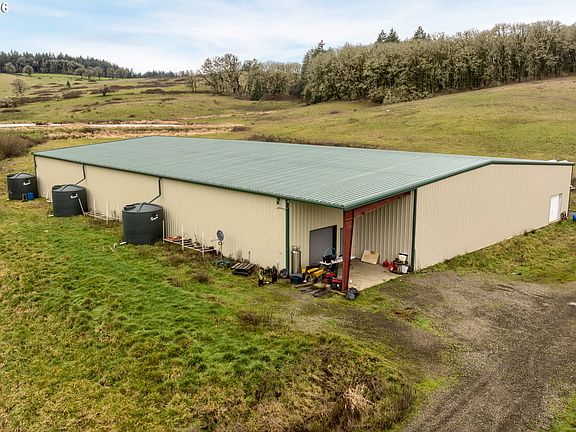 5th image of 16595 Beck Rd