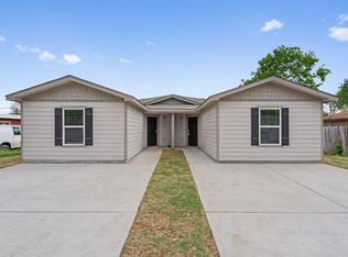 1153 Magnolia St, Seguin, TX 78155
