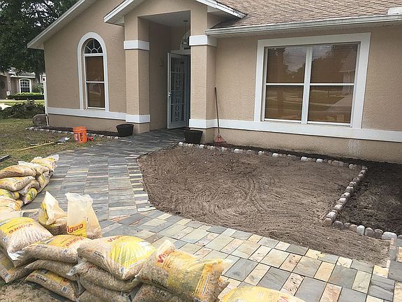 2nd image of 5548 Oak Hollow Dr